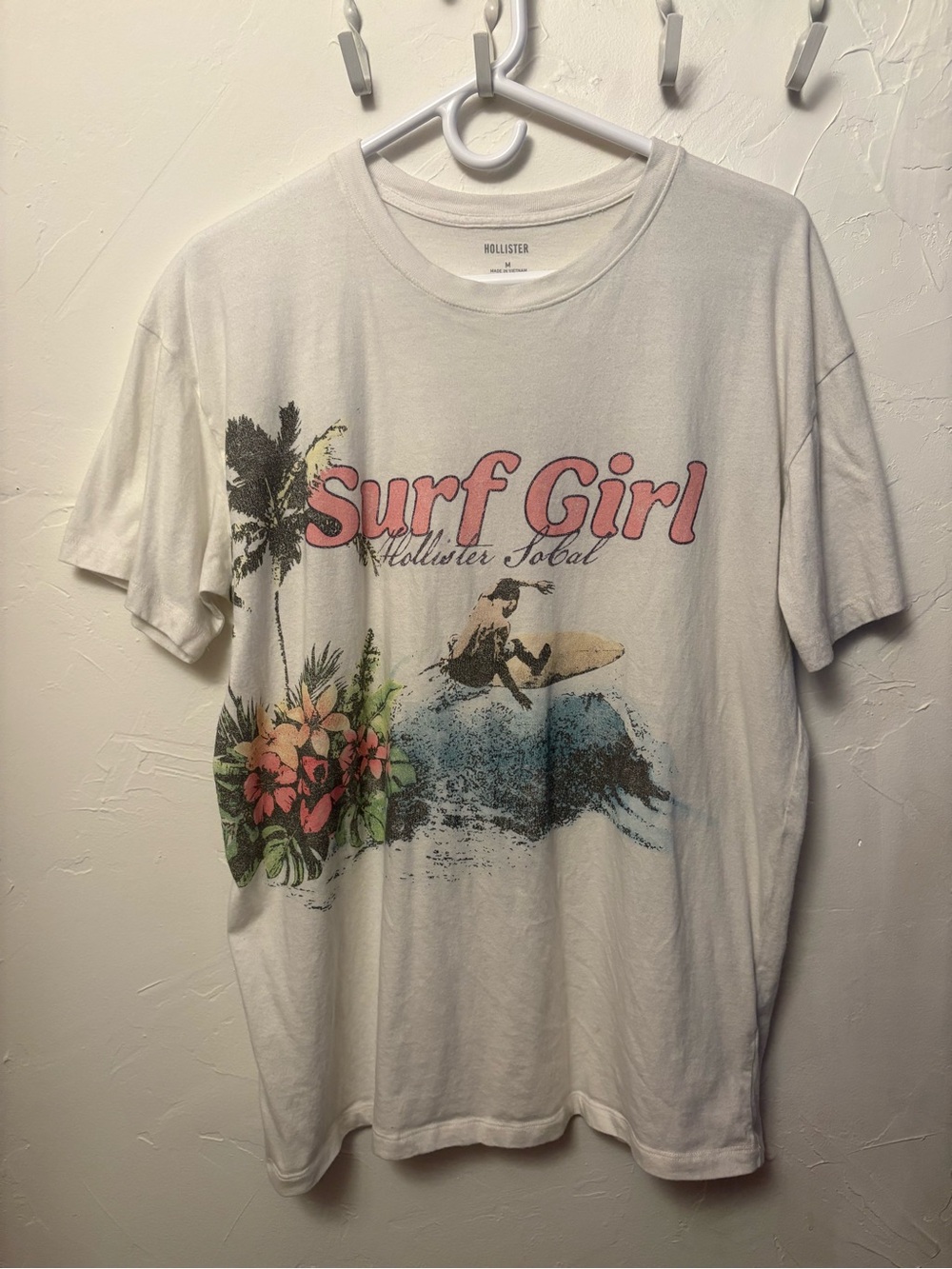 Hollister White Graphic Surf Tee